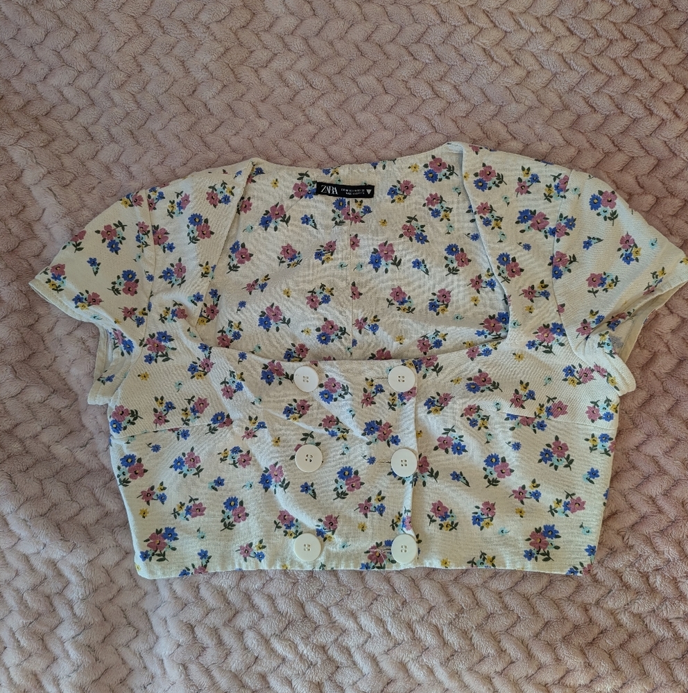 Zara Cream and Blue Buttoned Crop Blouse